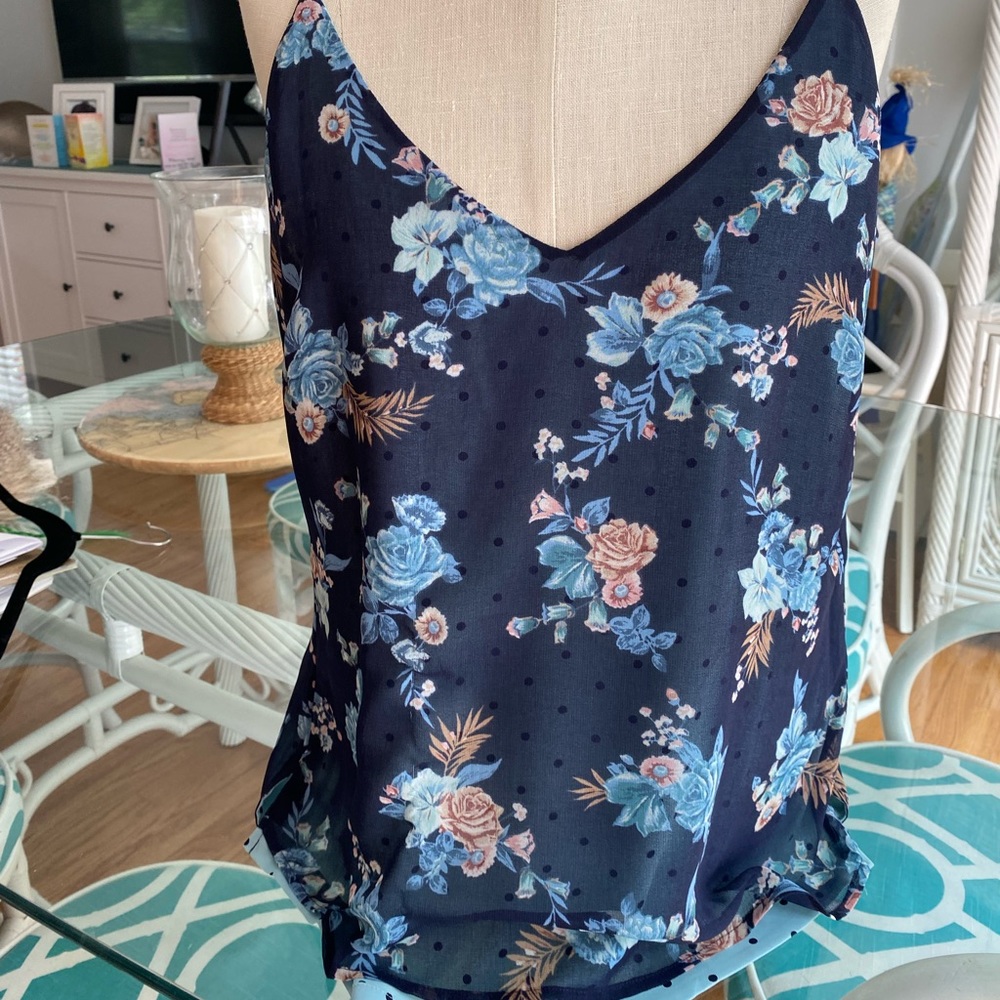 Reversible tank